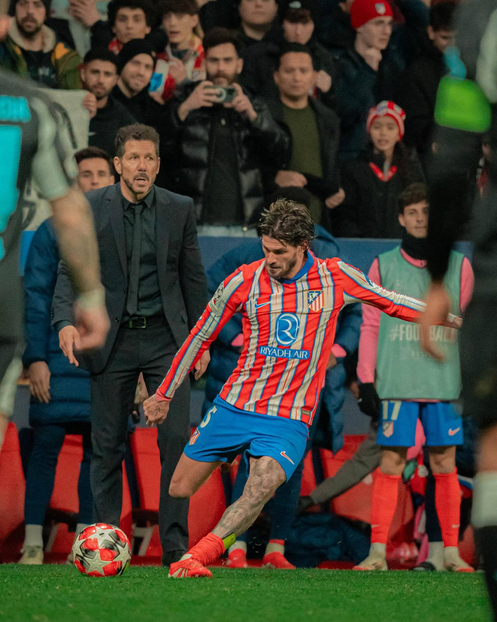 借助行为日 借助行为日